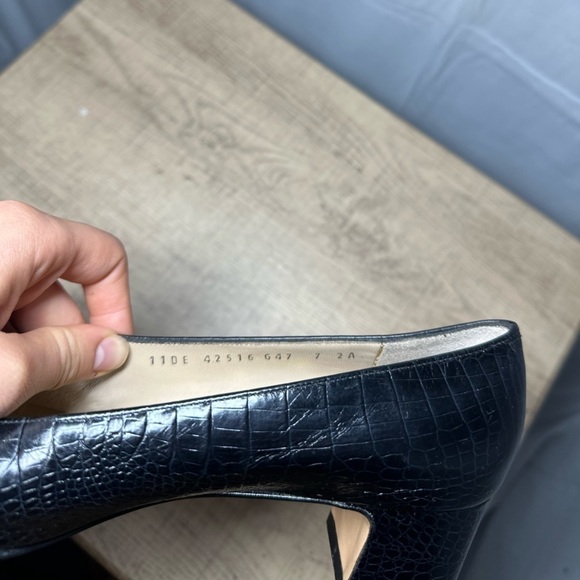 Salvatore Ferragamo 4 Pairs of Shoes - Picture 10 of 16